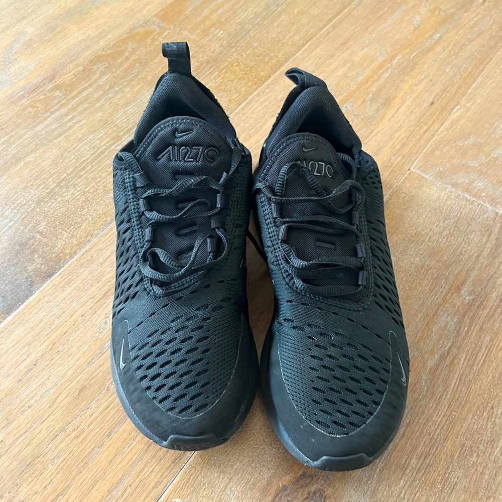 Nike sneakers women’s size 6.5